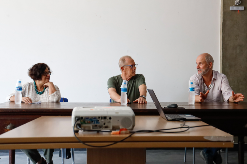 Mesa de abertura: a professora do PPGArq, Denise Gomes, o paleontólogo e professor Alceu Ranzi e o diretor do Museu Nacional/UFRJ, Alexander Kellner