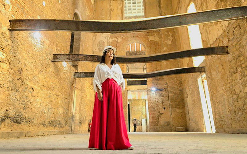 Thaís Mayumi na Sala das Vigas em foto que ilustrou entrevista que ela concedeu para o jornal O Globo. Foto: Márcia Foletto (O Globo)